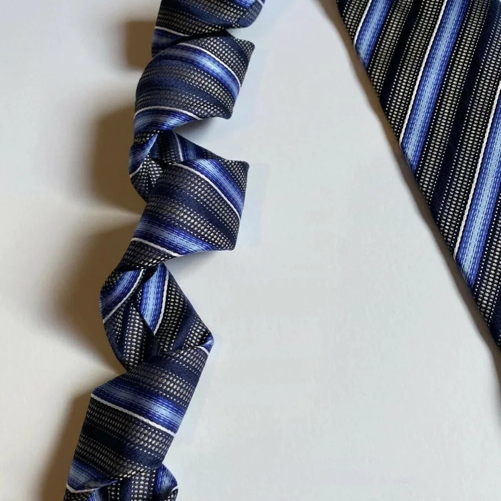 Alfani Mens Tie Blue Stripes Elegant 100% Silk Handmade